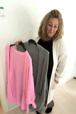 Halv lang strik cardigan med lommer - Onesize