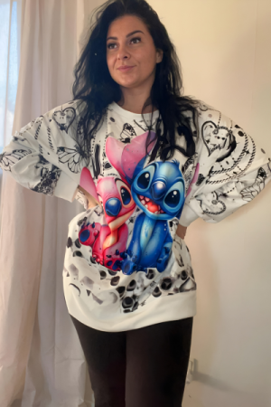 Disney Stitch & Angel bluse – blød, sød og komfortabel