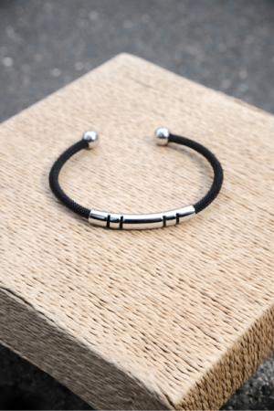 Armbånd – 21 cm | Sort & Sølv | Moderne Minimalistisk Design
