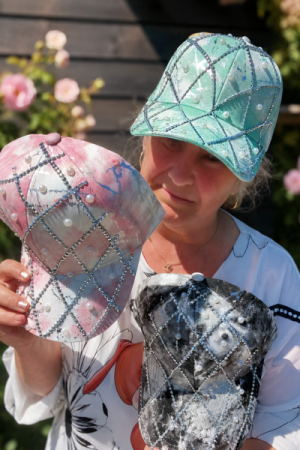 Glimmer Luxe Cap